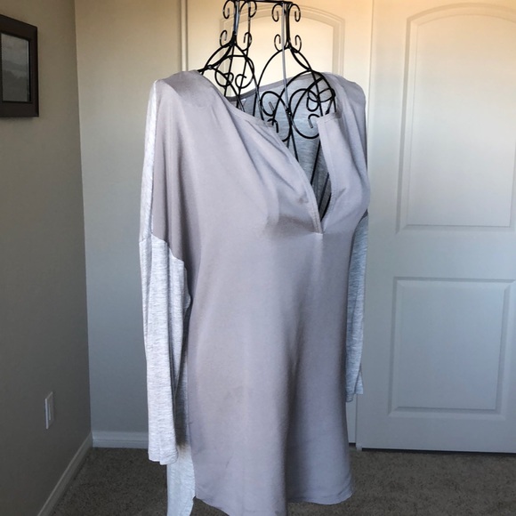 Banana Republic Mixed Media Casual Top - Picture 4 of 6